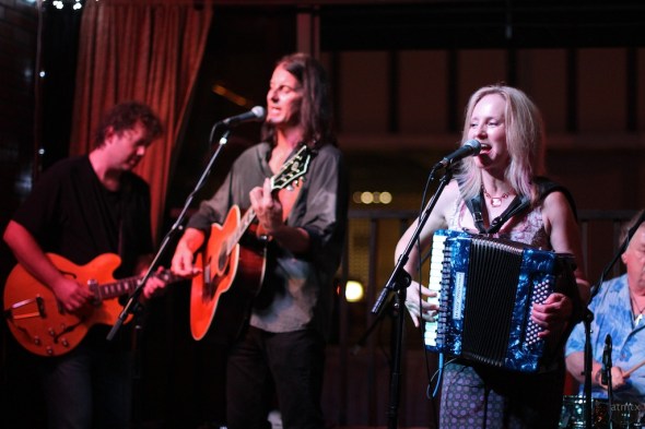 Lead Singer, Carol Turner - Big Circle Tx